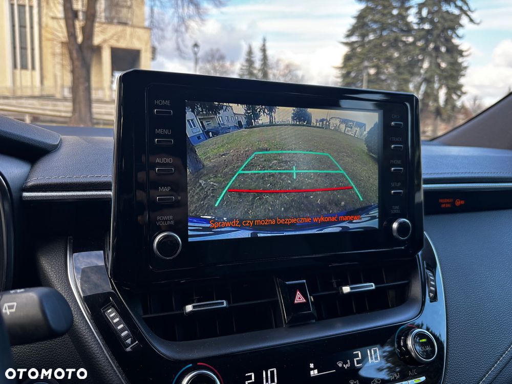 Toyota Corolla 2.0 Hybrid Executive - 10