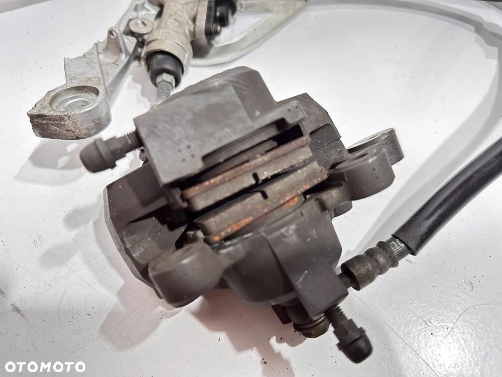 Zacisk pompa tył Suzuki SV 650 98-03r. - 6