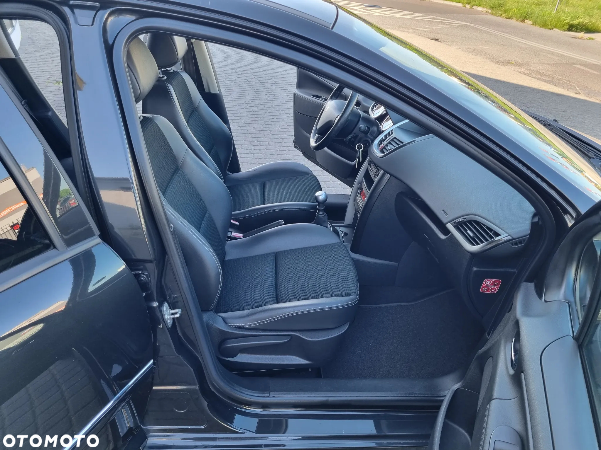 Peugeot 207 110 HDi FAP (Blue Lion) Platinum - 9