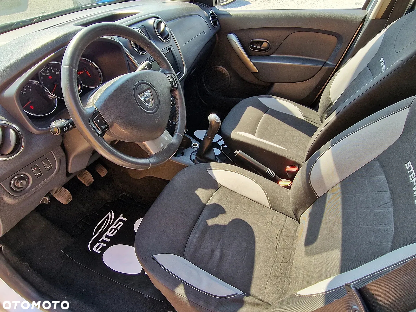 Dacia Sandero 0.9 TCe Laureate - 8