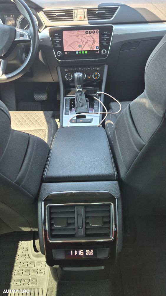 Skoda Superb 2.0 TDI DSG Ambition - 9