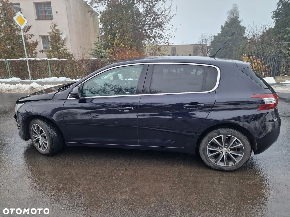 Peugeot 308 1.6 BlueHDi Style S&S - 11