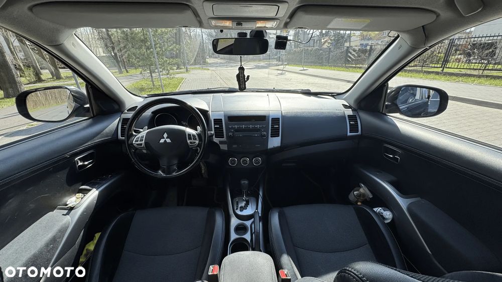 Mitsubishi Outlander 2.0 Intense 2WD CVT - 8