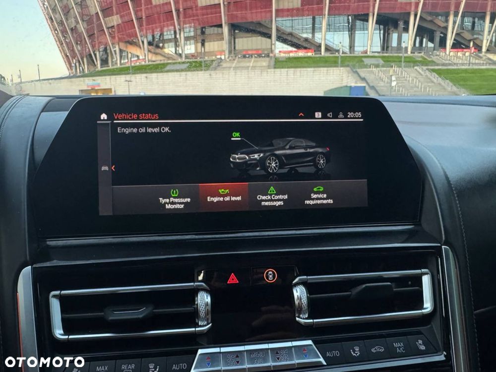 BMW Seria 8 - 17