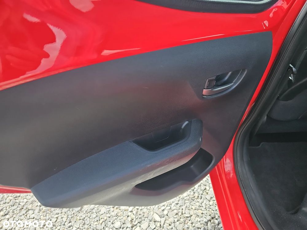 Toyota Aygo x-play - 25