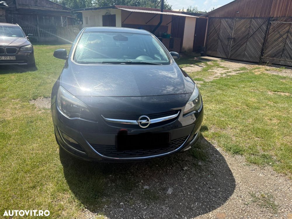 Opel Astra 2014 photo 2