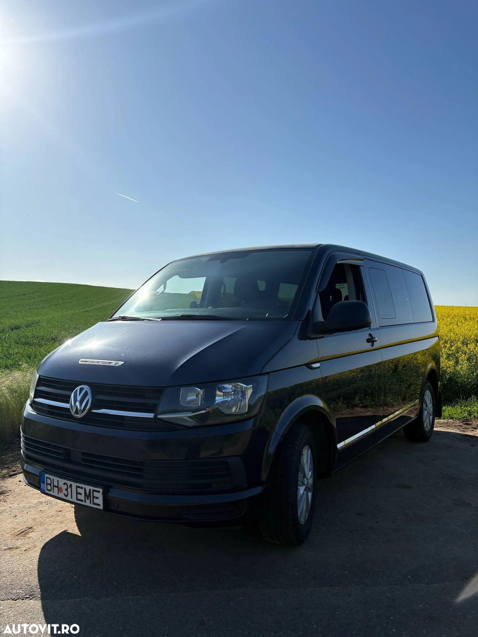 Volkswagen Multivan - 1