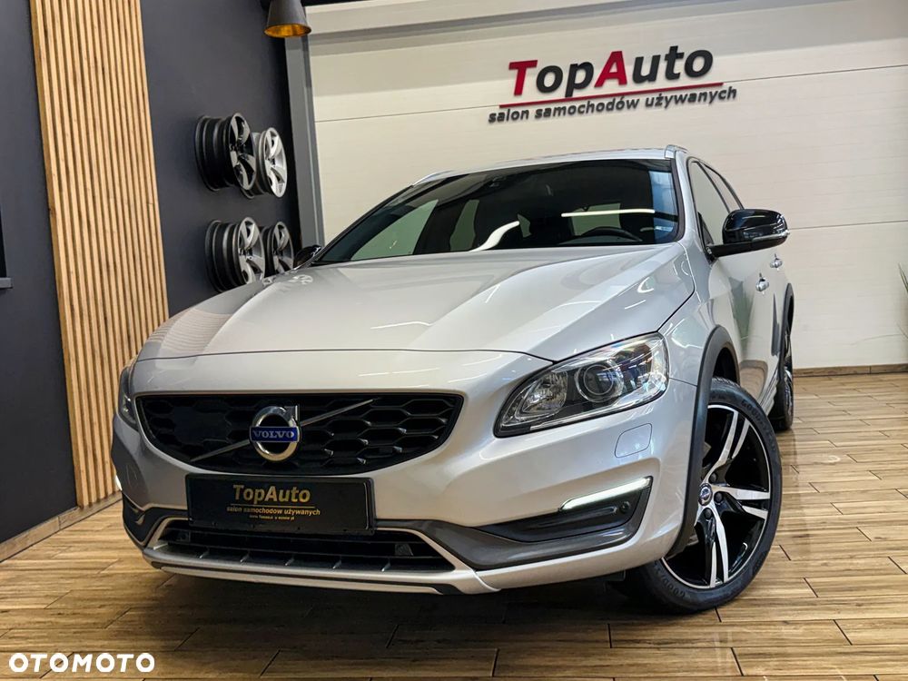 Volvo V60 Cross Country - 14