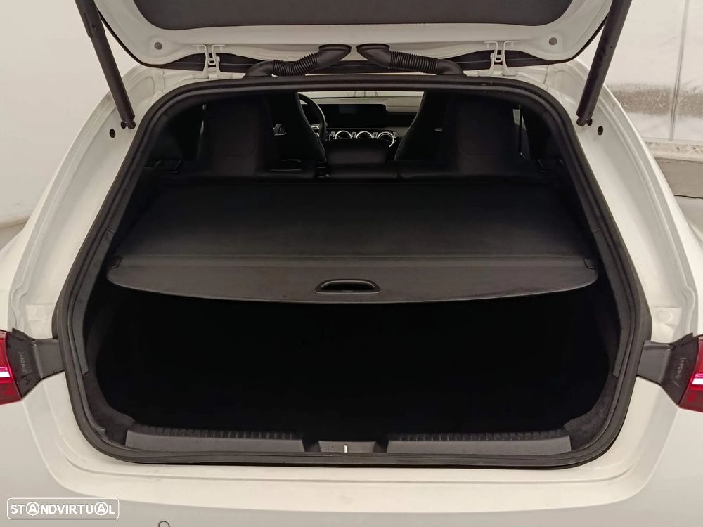 Mercedes-Benz CLA 200 - 32