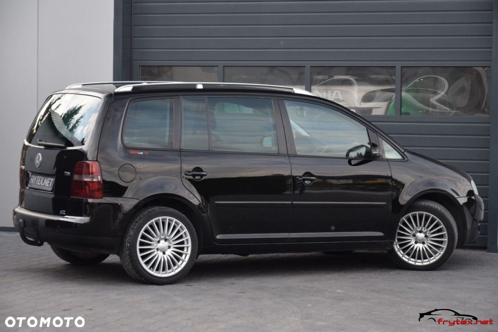 Volkswagen Touran - 12