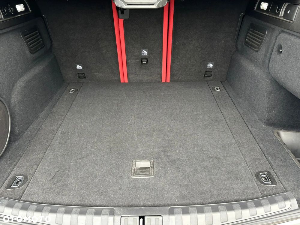Alfa Romeo Stelvio - 16