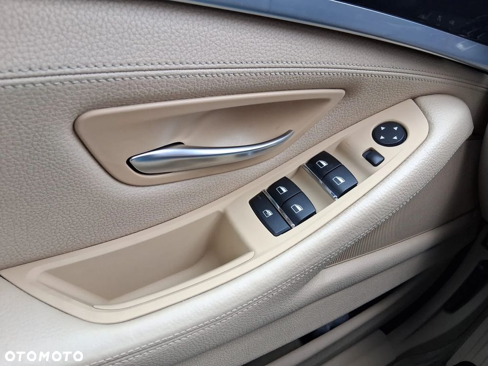 BMW Seria 5 520d Luxury Line - 10
