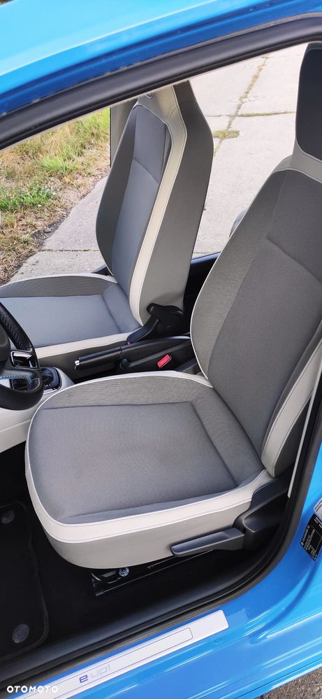 Volkswagen up! e-up - 17