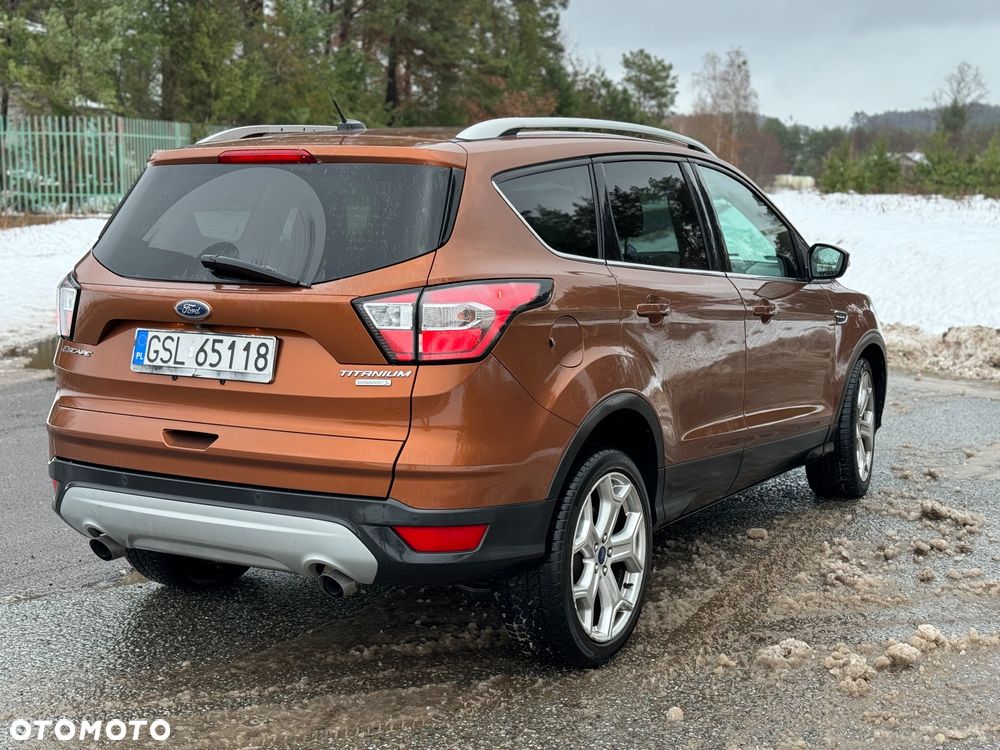 Ford Escape 2.0 EcoBoost AWD Titanium - 4