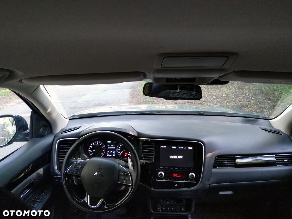 Mitsubishi Outlander 2.0 Instyle SDA 4WD CVT - 4