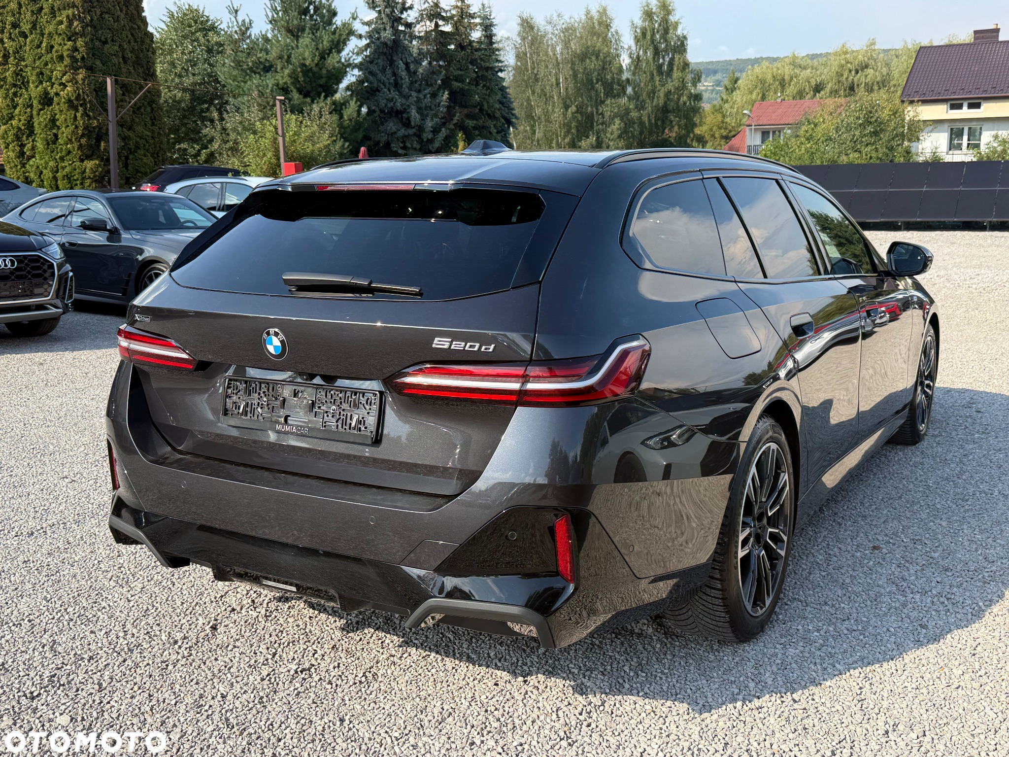 BMW Seria 5 520d xDrive Touring - 4