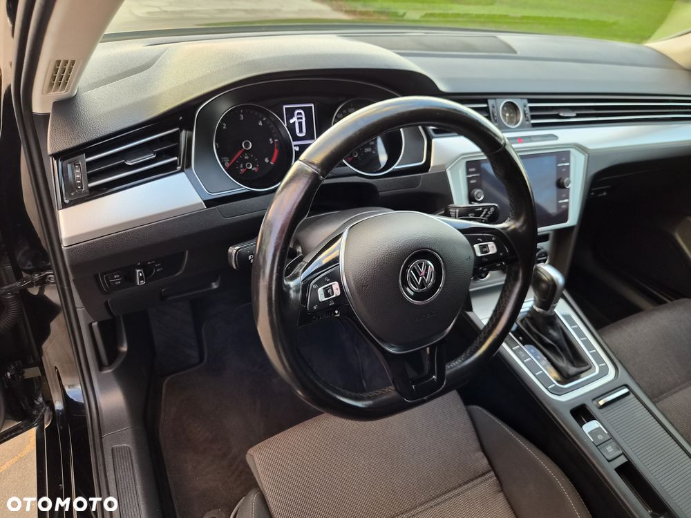 Volkswagen Passat Variant 1.6 TDI SCR DSG Business - 16