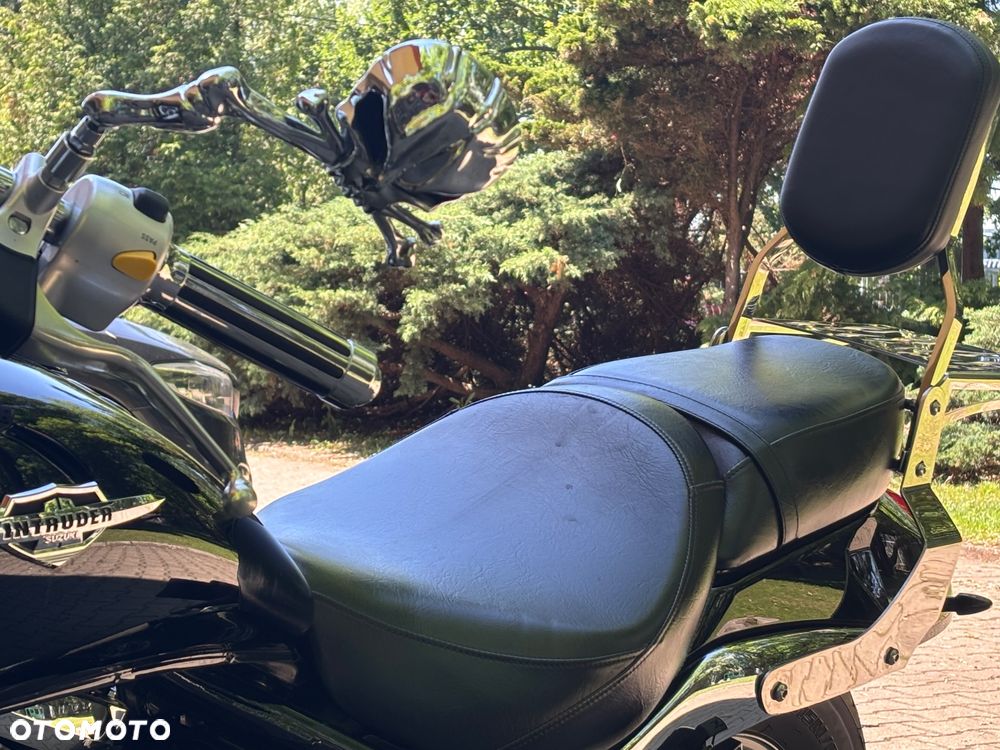 Suzuki Intruder - 6