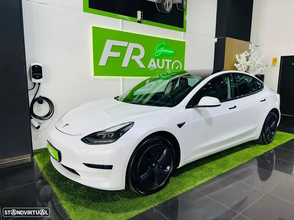 Tesla Model 3 Standard Range Plus RWD - 3