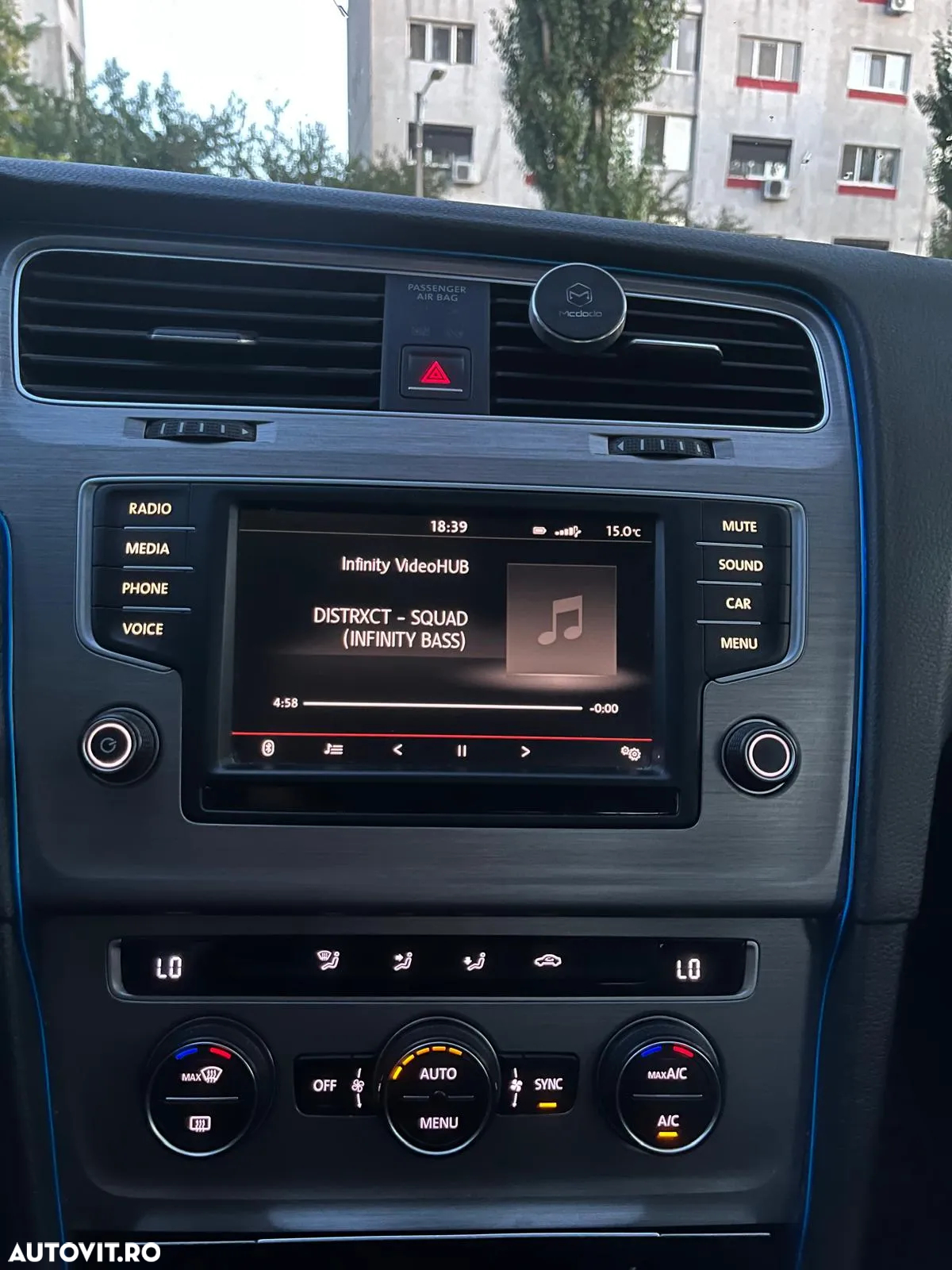Volkswagen Golf - 9
