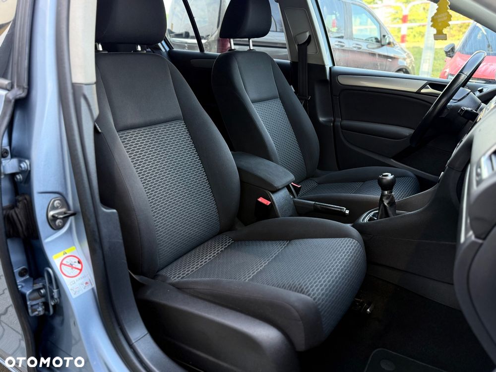 Volkswagen Golf - 26
