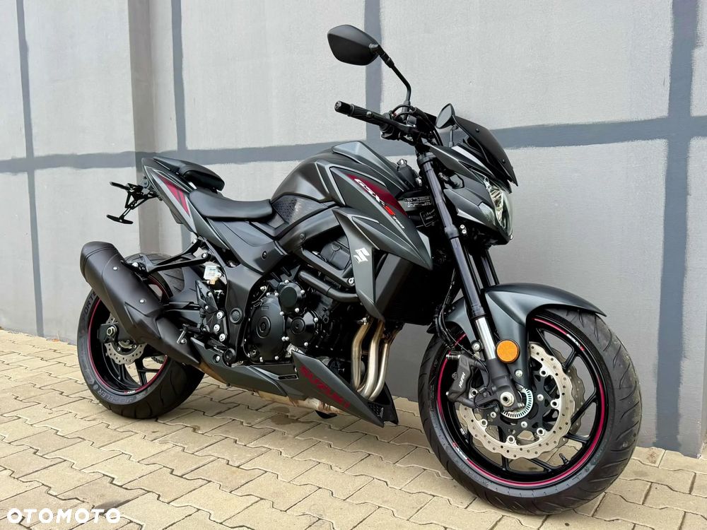 Suzuki GSX