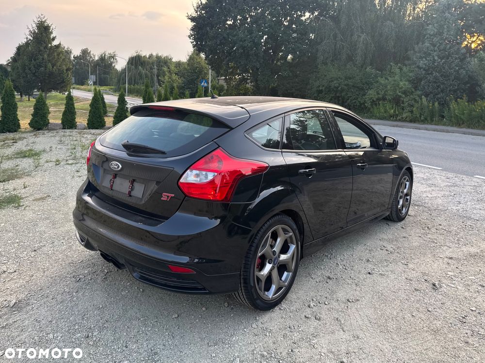 Ford Focus ST - 4
