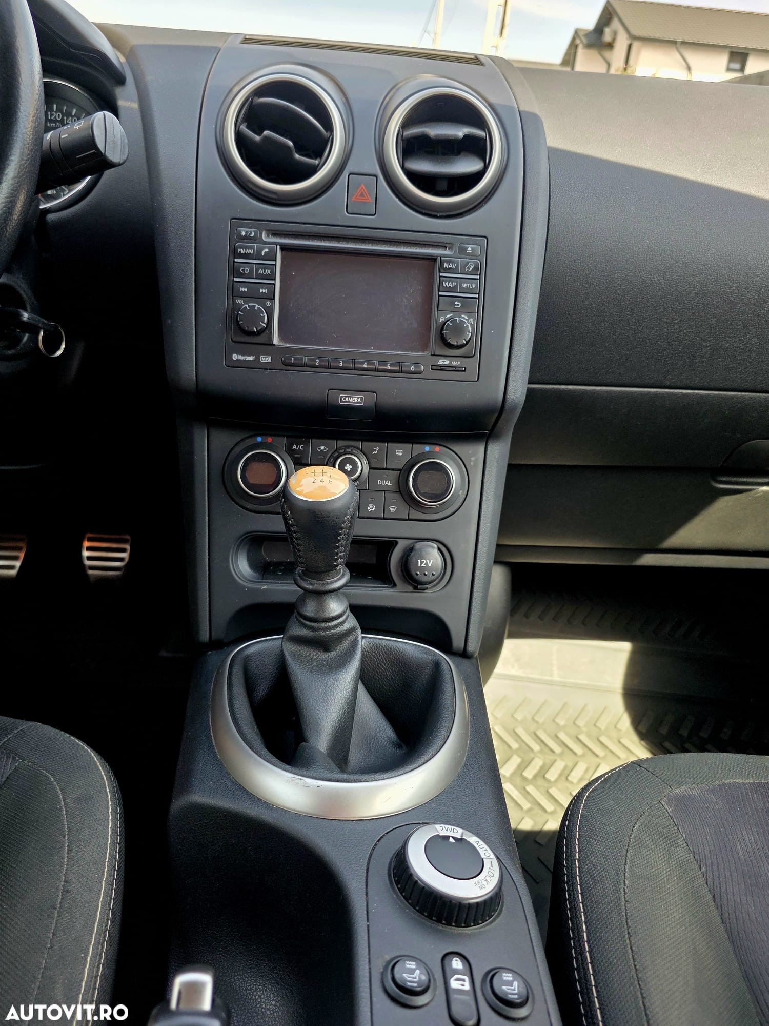 Nissan Qashqai 1.6 DCI 4 x 4 DPF Start/Stop tekna - 11