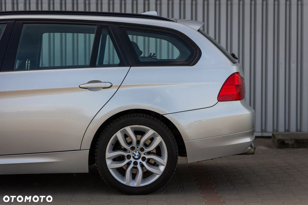 BMW Seria 3 318d DPF - 9