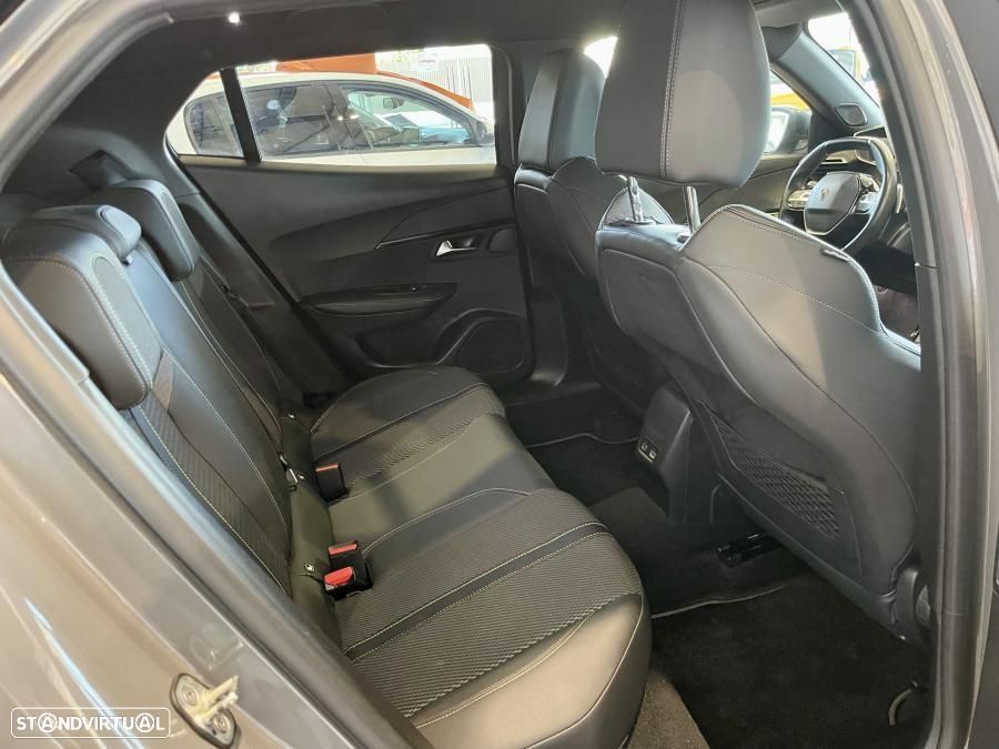 Peugeot 2008 1.2 PureTech GT Pack EAT8 - 30
