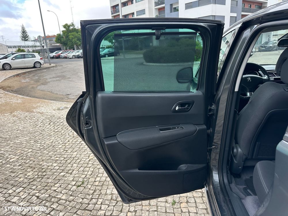 Peugeot 3008 1.6 BlueHDi Style EAT6 - 18