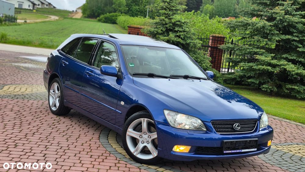 Lexus IS - 2