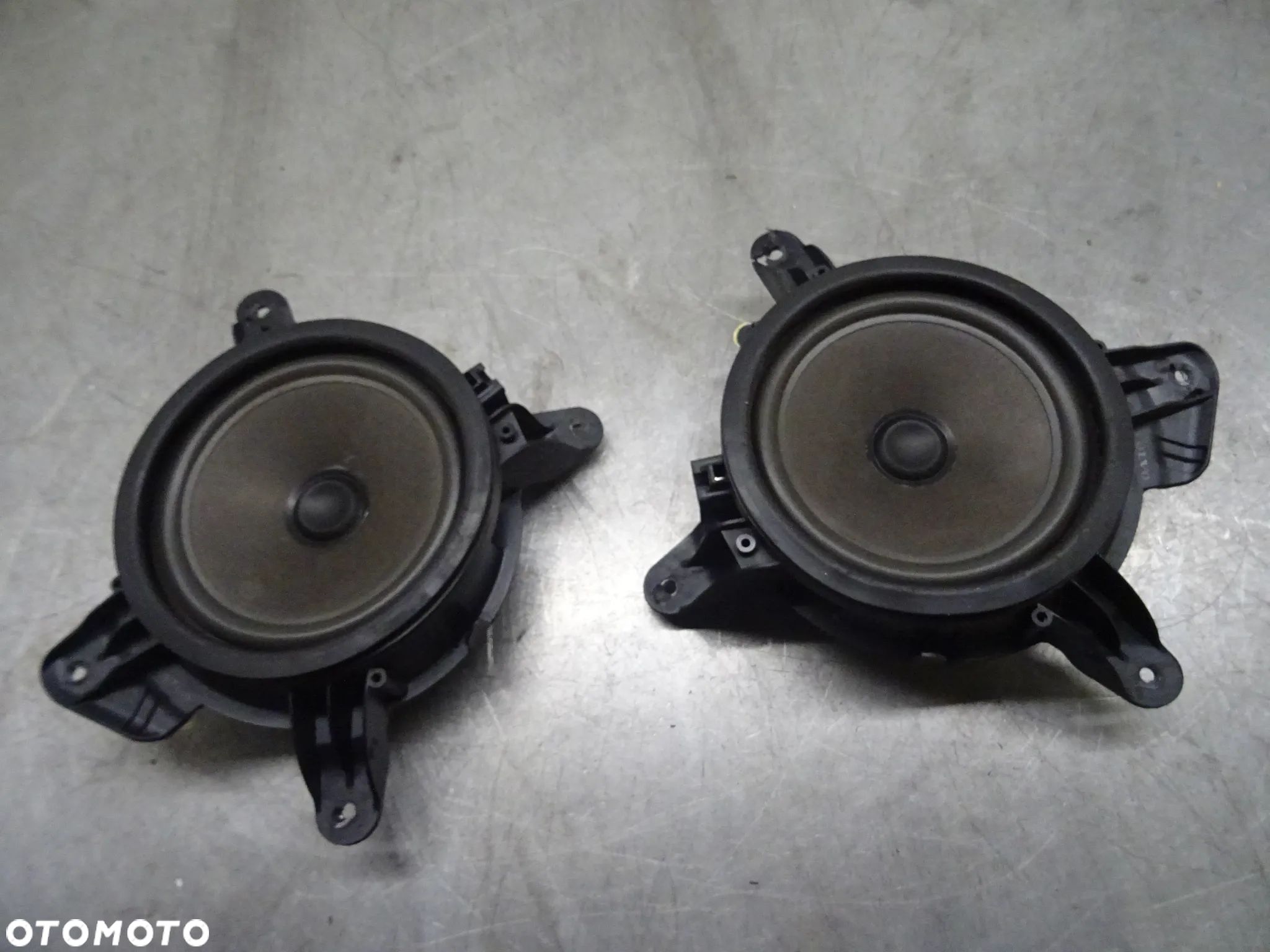 VOLVO S60 LIFT 2.4B GŁOŚNIK PRAWY PRZÓD - 1