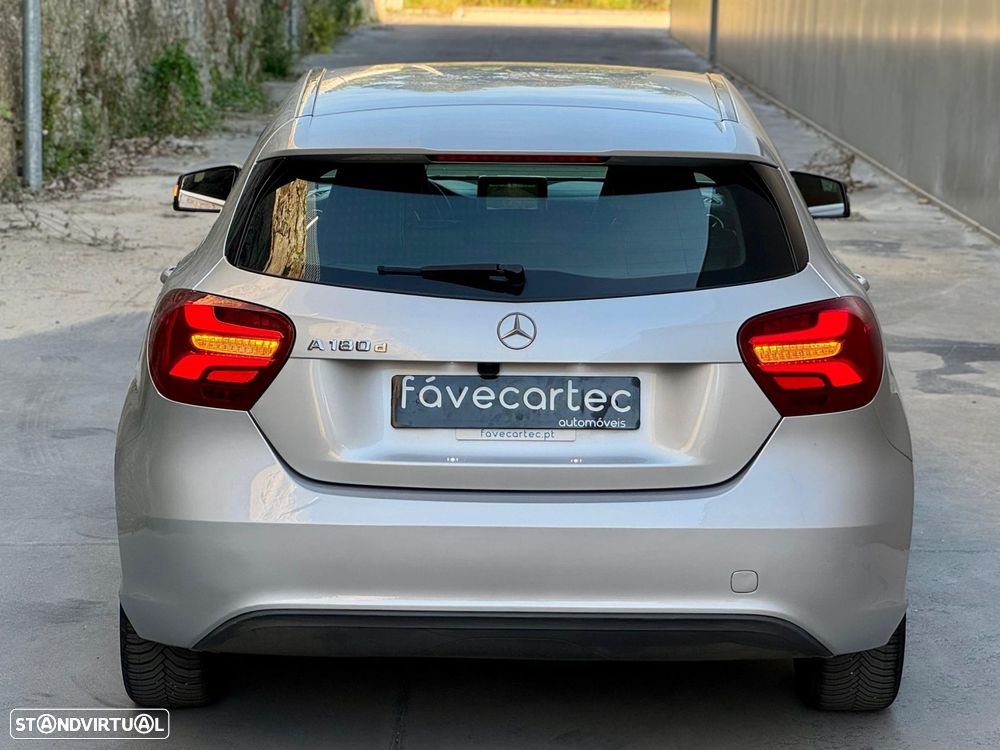 Mercedes-Benz A 180 d Urban - 5