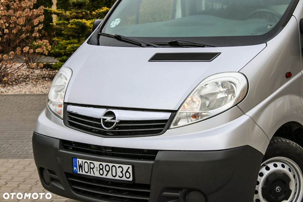 Opel Vivaro - 10