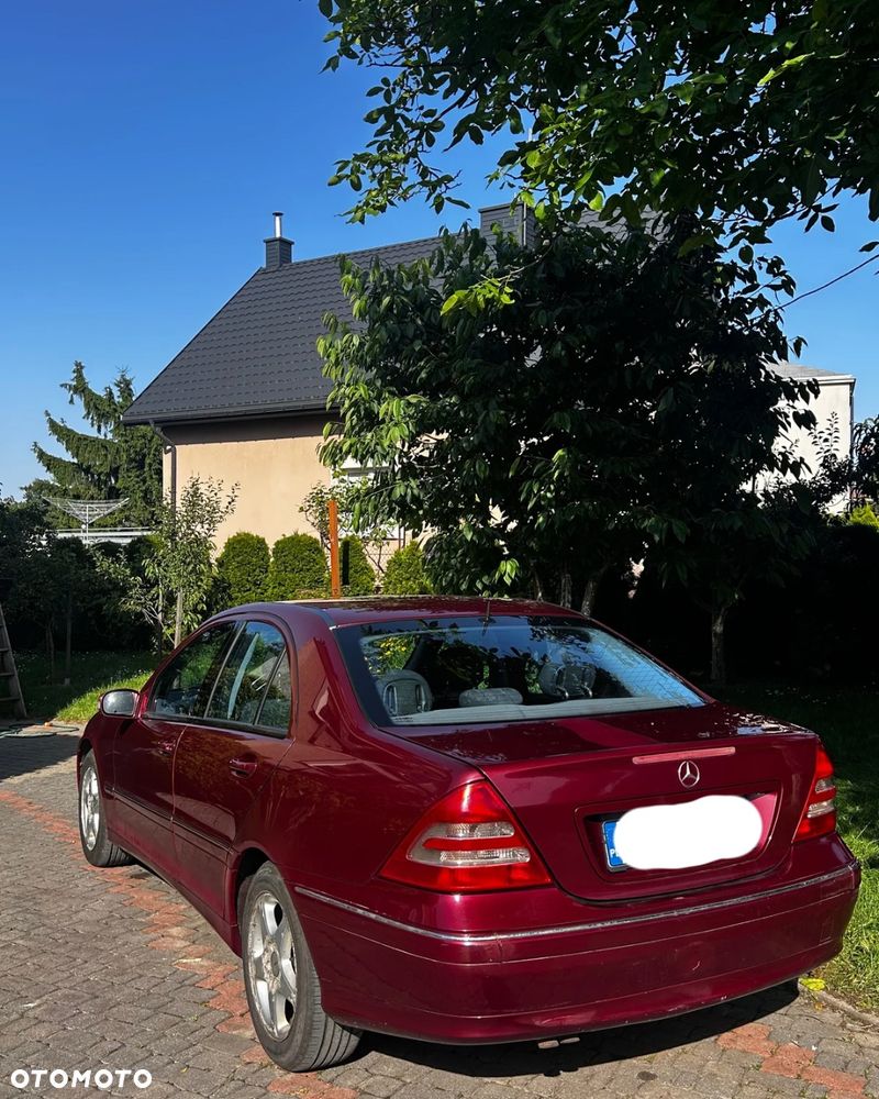 Mercedes-Benz Klasa C 200 CDI Elegance - 4
