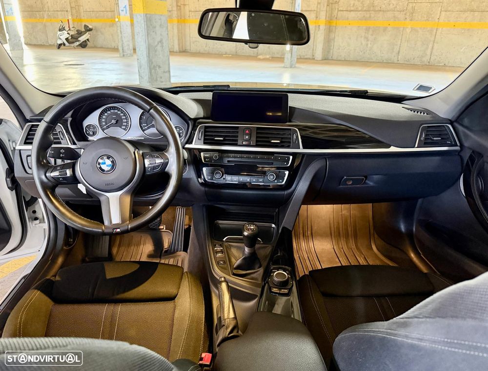 BMW 318 d Line Sport - 10