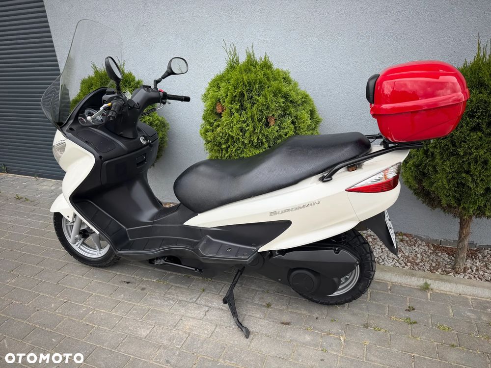 Suzuki Burgman - 8
