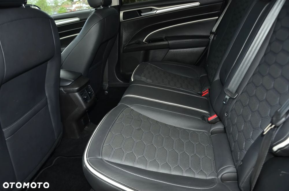 Ford Mondeo - 18