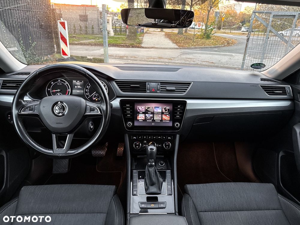 Skoda Superb 2.0 TDI DSG Ambition - 15