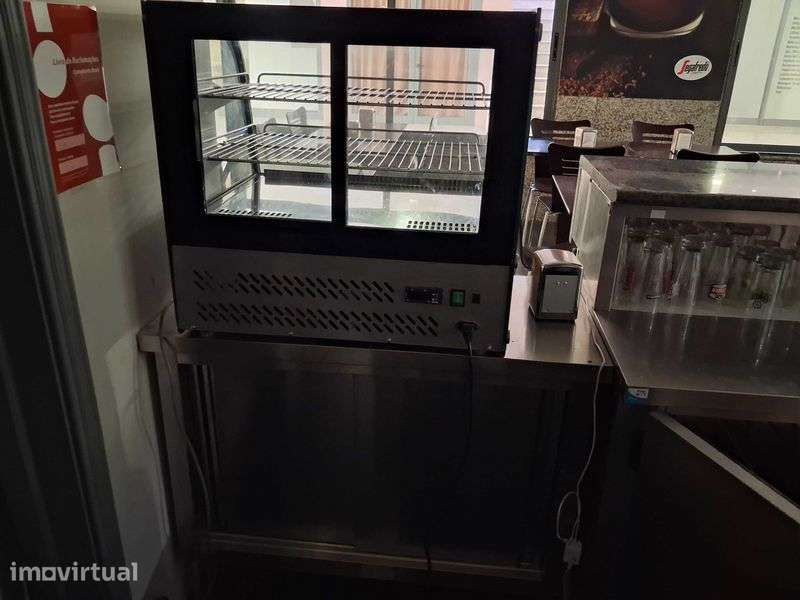 Loja Comercial com Snack-Bar instalado -Trespassar ou Arrendar - Grande imagem: 5/11