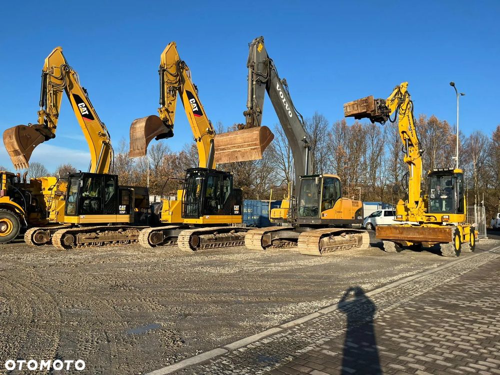 Caterpillar 325FLCR - 23