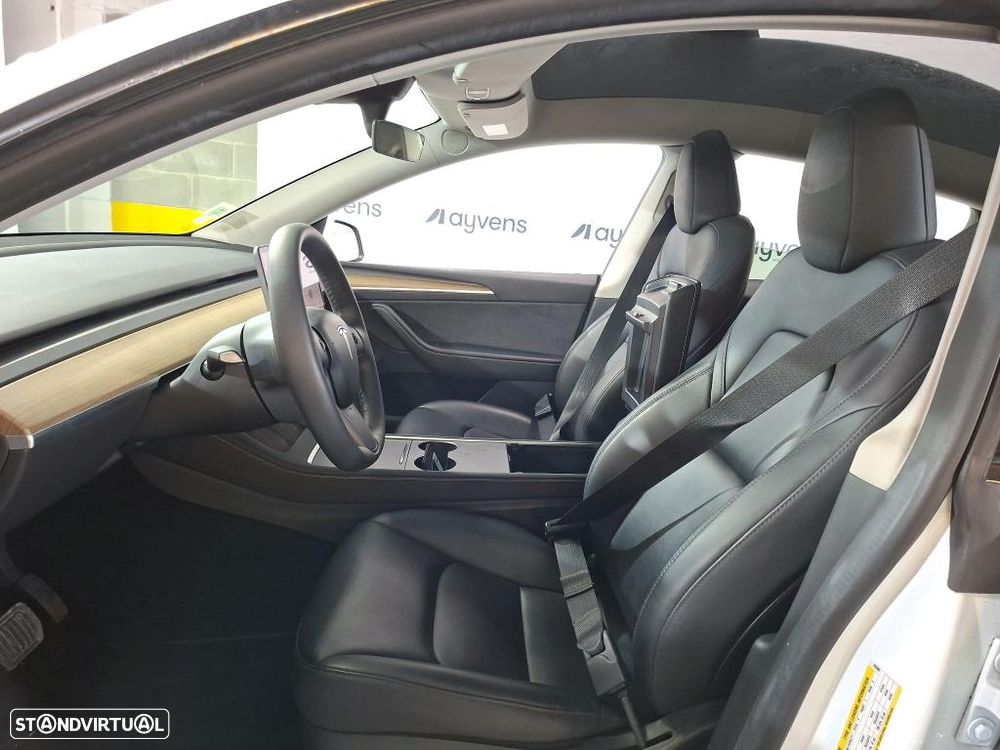 Tesla Model Y RWD - 5