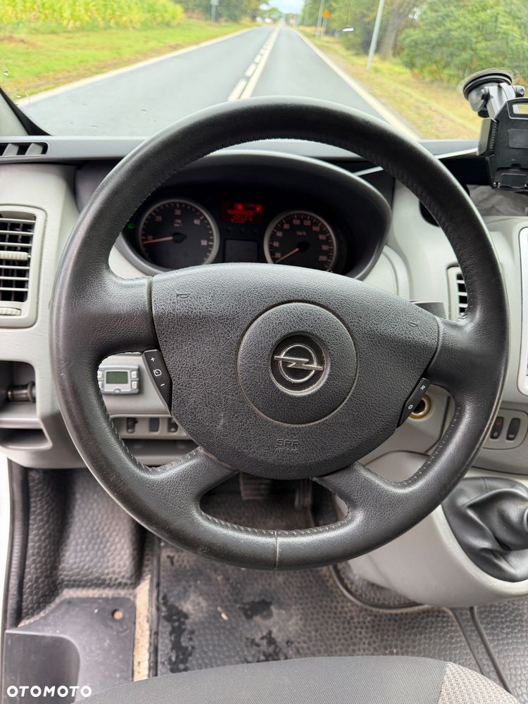 Opel Vivaro - 34