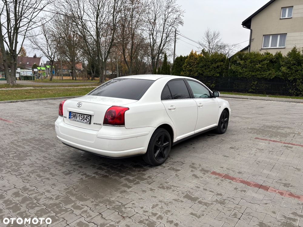 Toyota Avensis 1.8 VVT-i Sol - 3