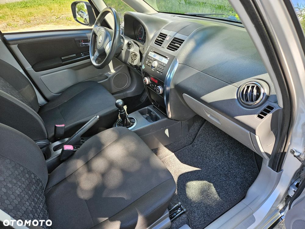 Suzuki SX4 1.6 Comfort - 14