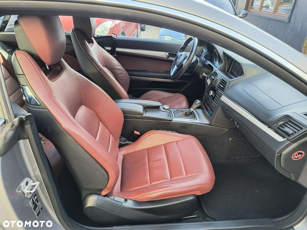 Mercedes-Benz Klasa E 250 BlueEFFICIENCY 7G-TRONIC - 19