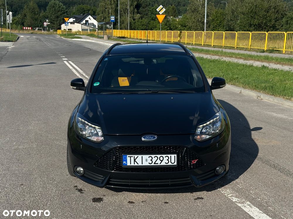Ford Focus 2.0 EcoBoost ST mit Leder-Sport-Paket - 4
