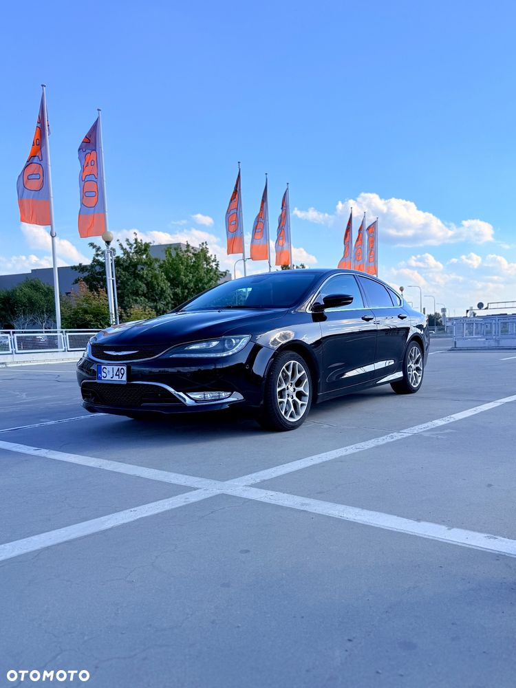 Chrysler 200 - 1