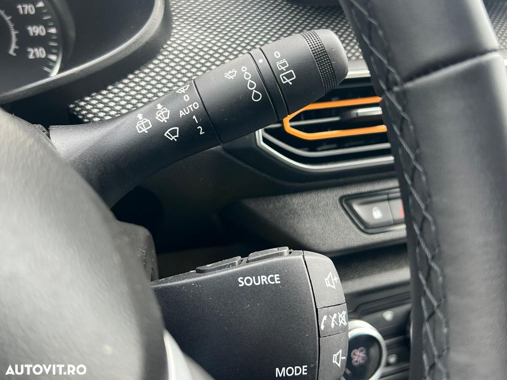 Dacia Sandero Stepway TCe 90 MT6 Comfort - 18